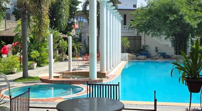 Club Denovo Butwal Exterior foto
